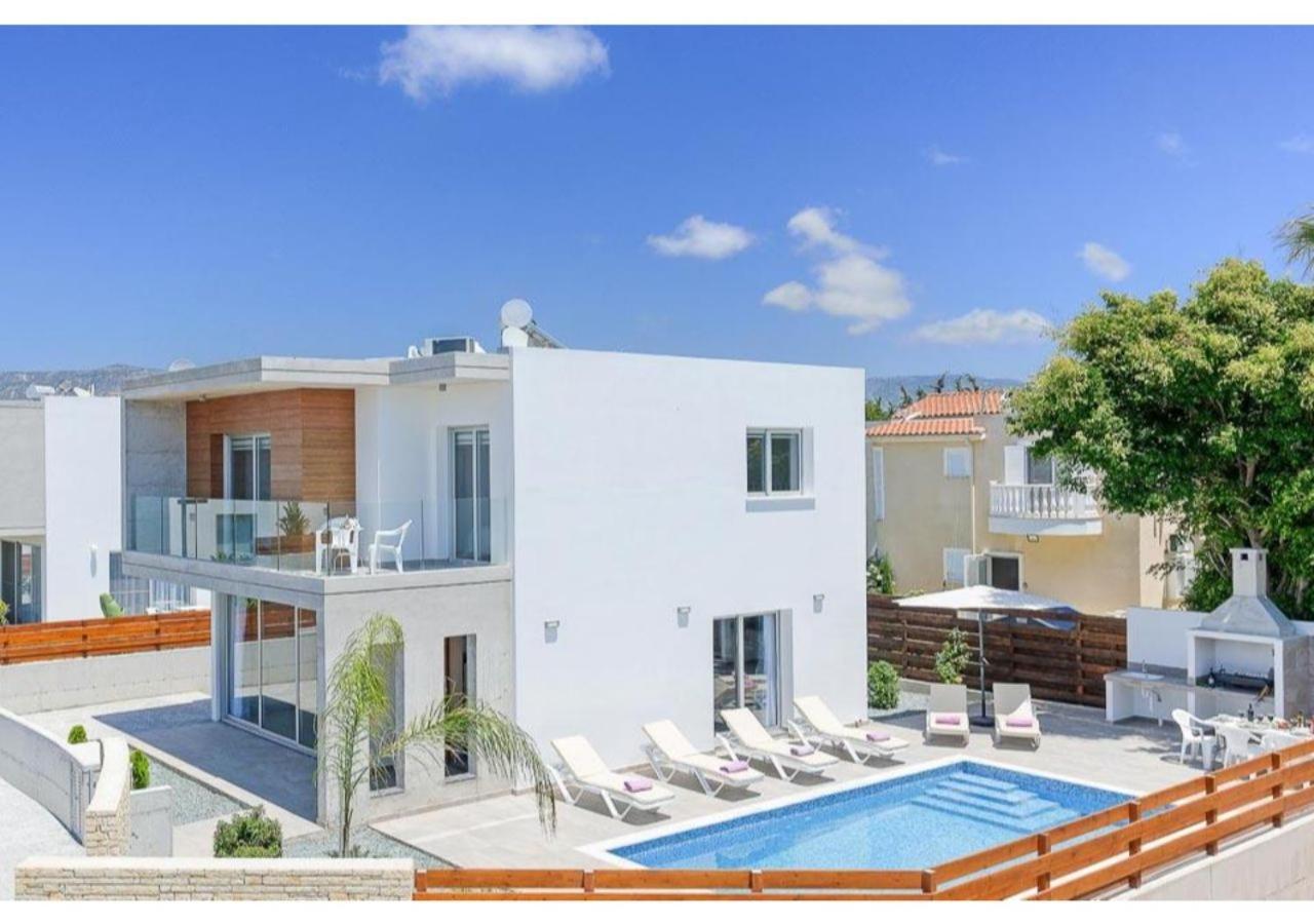 Villa Coral Peyia Exterior photo