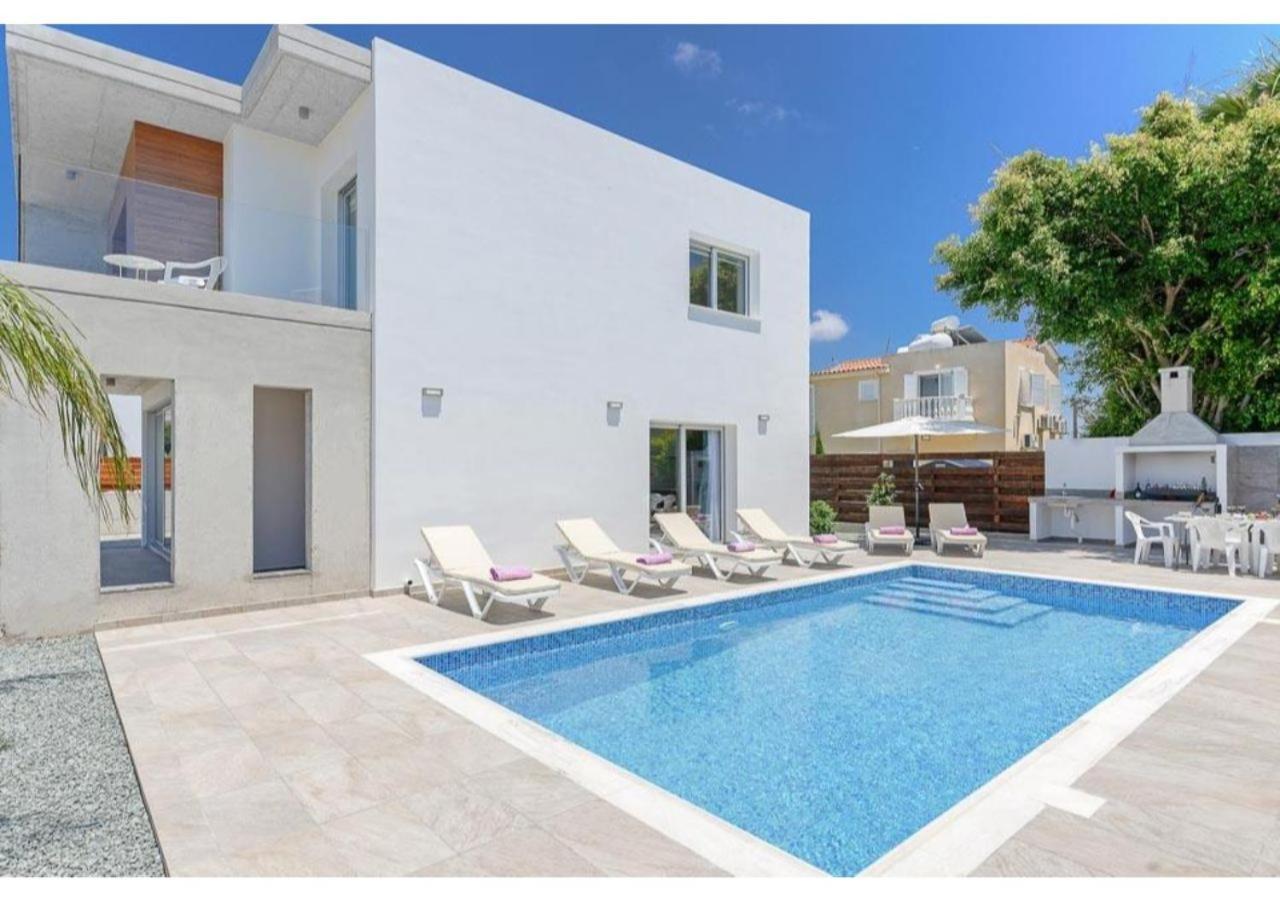 Villa Coral Peyia Exterior photo